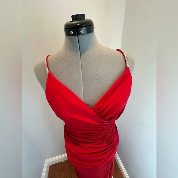 Mac Duggal 26695 Crystal Strap Ruched Jersey Gown in Red Size 2 - Picture 5 of 11